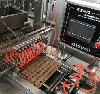 Depositante suave del caramelo de la jalea de la máquina de la fabricación del caramelo del caramelo proveedor